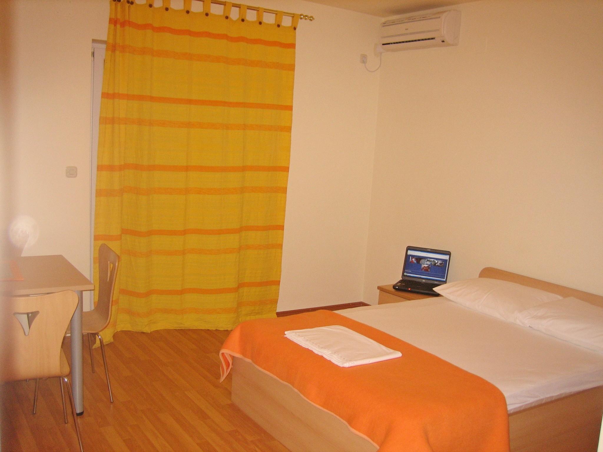 Mladen Hotel Omis Exterior photo